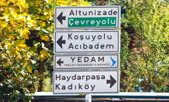 Otoyol Tabelalarında Renk ve Anlamları Nelerdir?